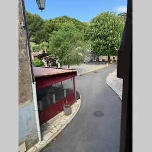 https://2-pieces-de-charme-au-coeur-du-village-de-cabris.fr-provencehotel.com