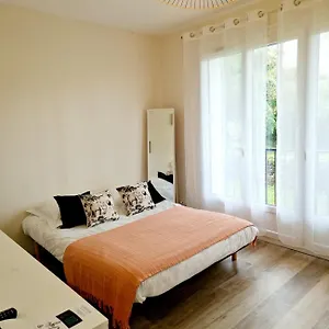 https://studio-centre-ville-au-calme.midi-pyreneeshotels.com